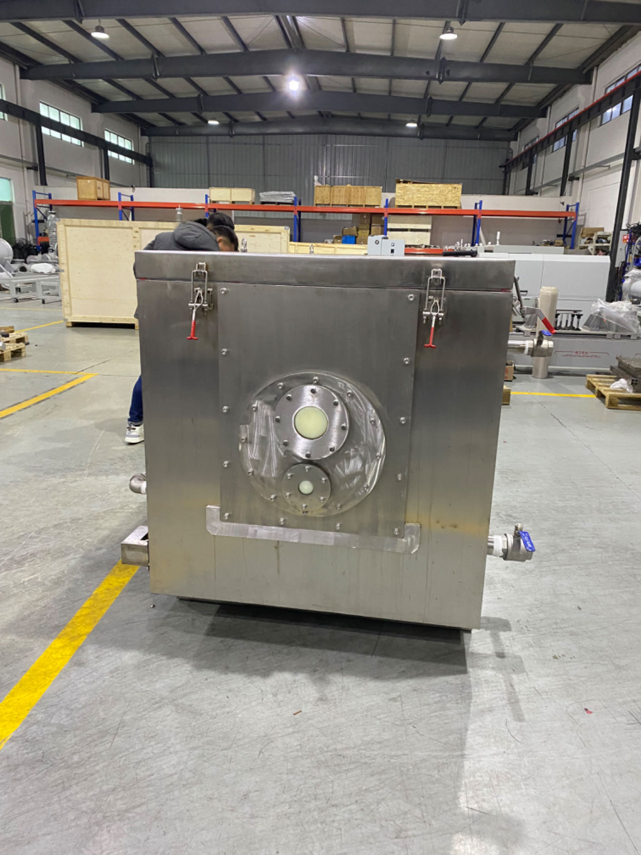 Notre équipement de test d'accessoires de câbles à haute tension suscite des éloges élevés des clients du Moyen-Orient, des efforts continus pour servir les clients mondiaux