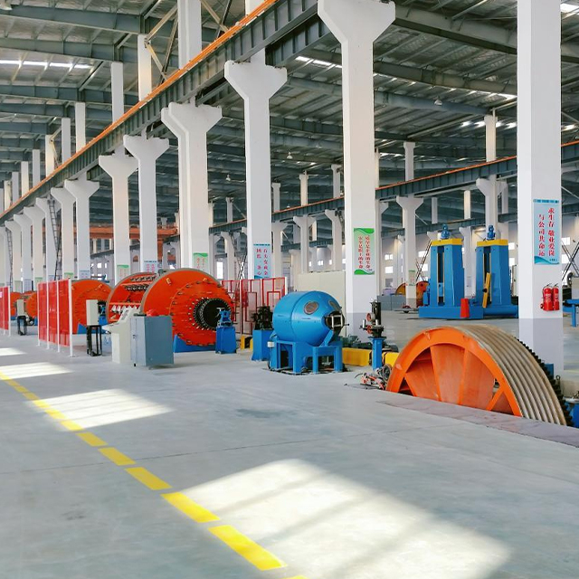 Machine à échangement rigide de 500 tr / min pour conducteurs à haute tension