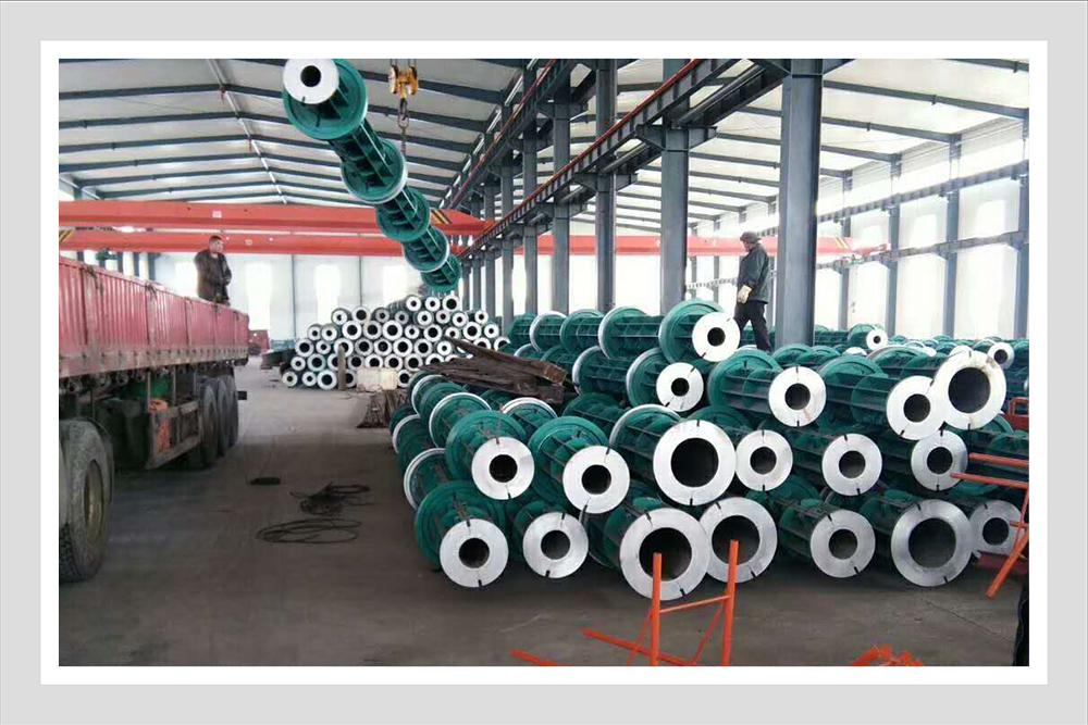 Conseil de cabinet de projet d'atelier sur les poteaux en béton